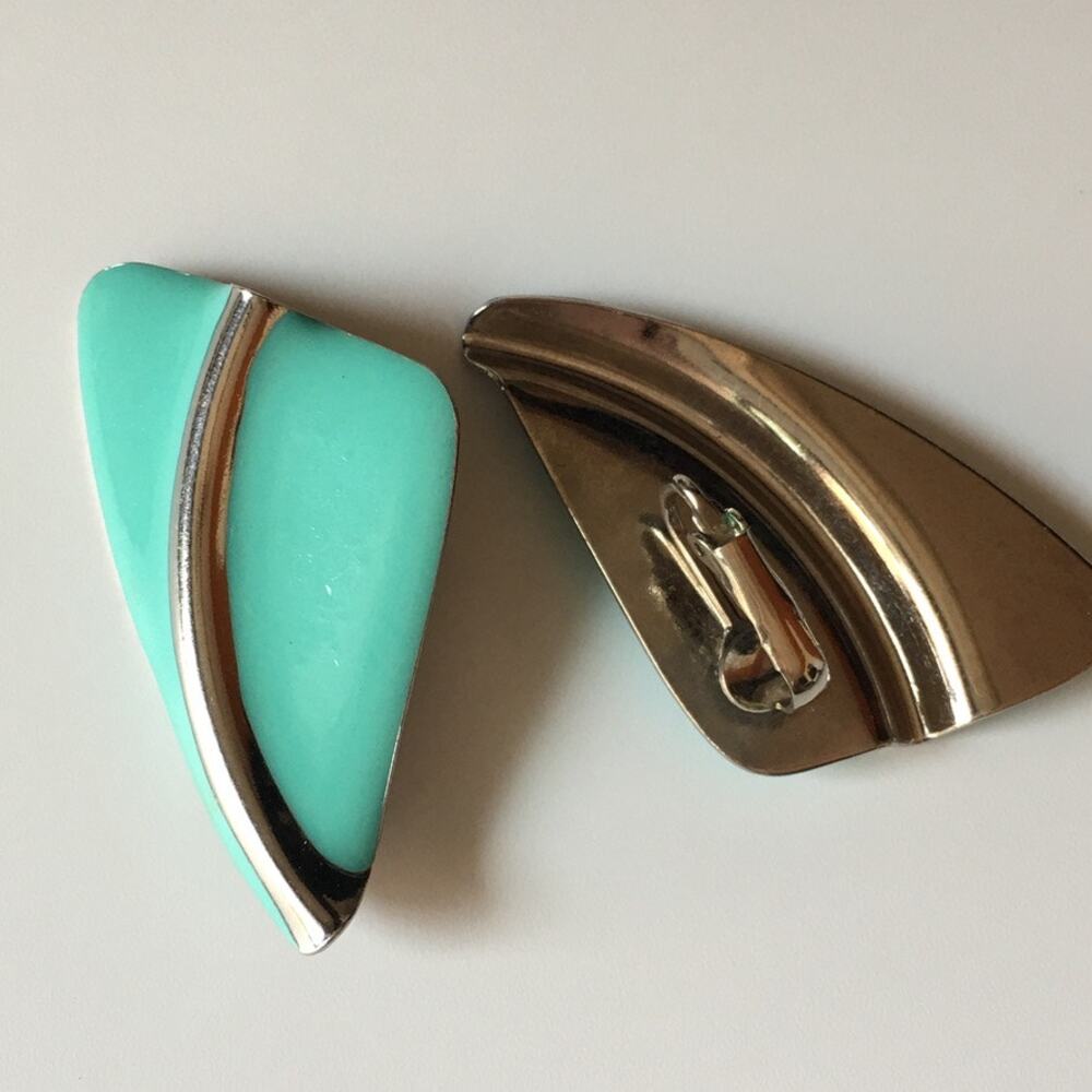 Aqua and silver tone abstract geometric clip on earrings - Picture 7 of 10
